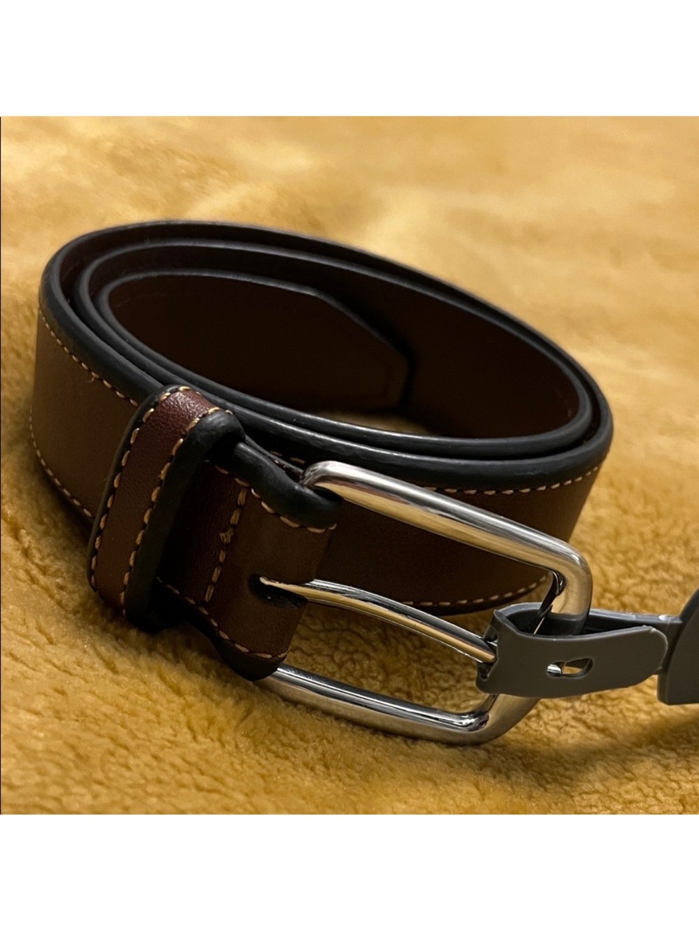 Nordstrom • Men's Size 32 • Bonded Leather Belt • Brown